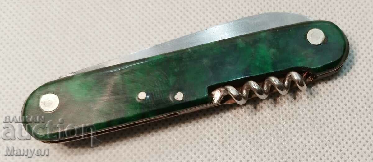 Cuțit de buzunar vechi „P. Danev”. cu preț 24.90 BGN | € 12.73 Cuțit de buzunar vechi „P. Danev”. cu preț 24.90 BGN | € 12.73