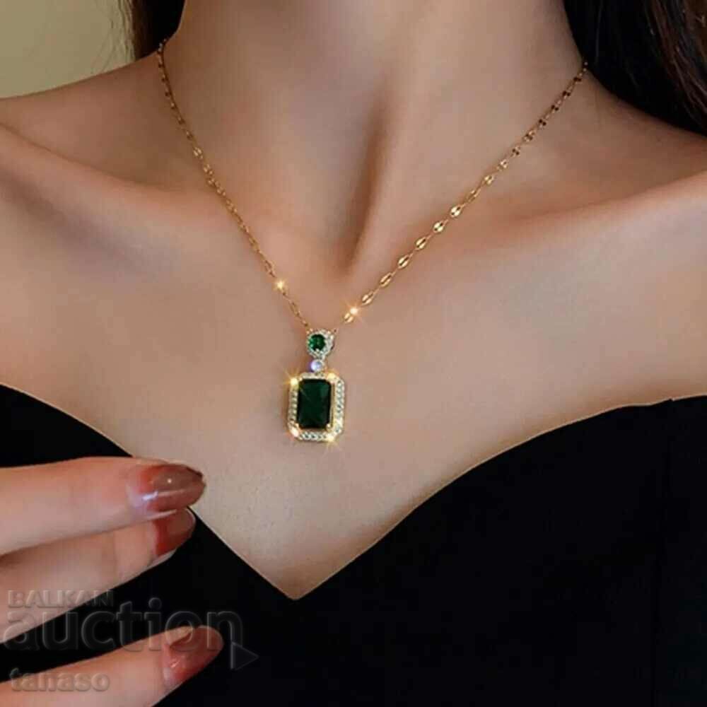 Auction Jewelery set of 4 pieces Auction Jewelery set of 4 pieces