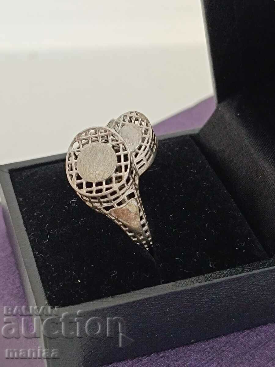 Auction Beautiful silver hallmarked ring #D0 Auction Beautiful silver hallmarked ring #D0