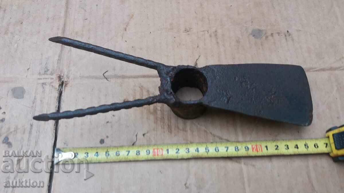 AN OLD HOE with price 4.99 BGN | € 2.55 AN OLD HOE with price 4.99 BGN | € 2.55