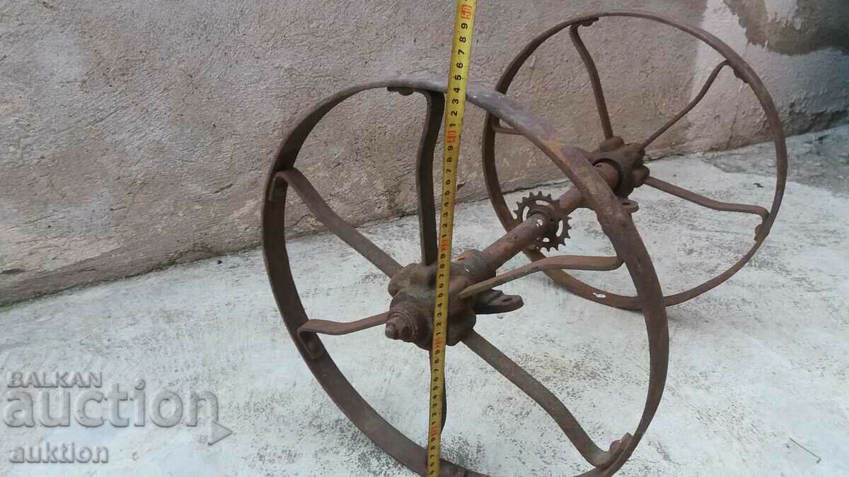 OLD WHEELER, PLOW DRAWER, PLOW - 7 OLD WHEELER, PLOW DRAWER, PLOW - 7