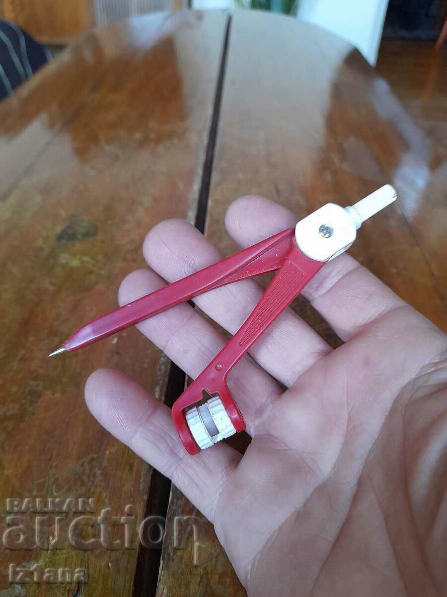 Old compass with price 10.00 BGN | € 5.11 Old compass with price 10.00 BGN | € 5.11