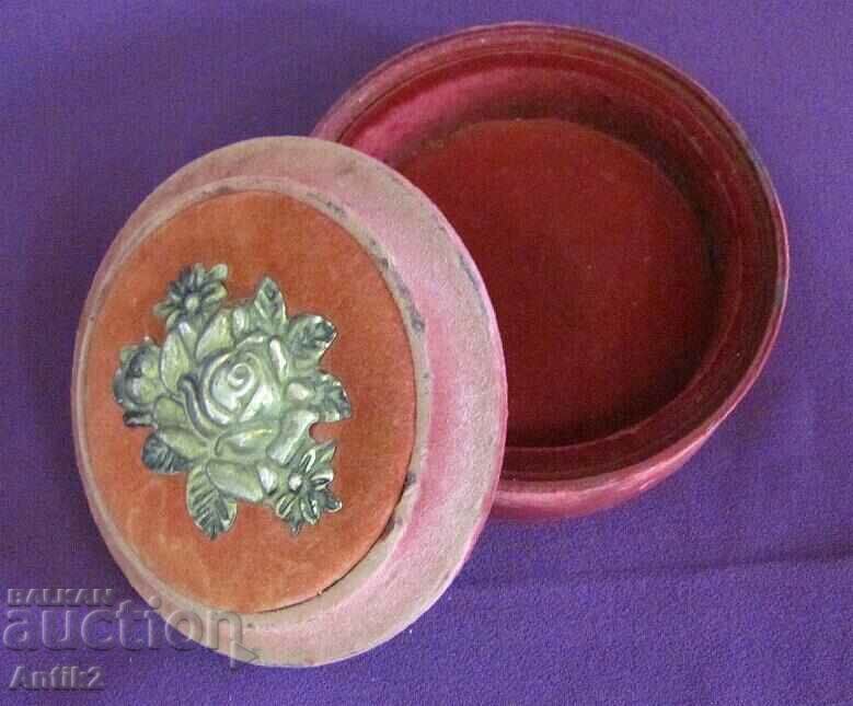 30's Jewelry Box with price 40.00 BGN | € 20.45 30's Jewelry Box with price 40.00 BGN | € 20.45