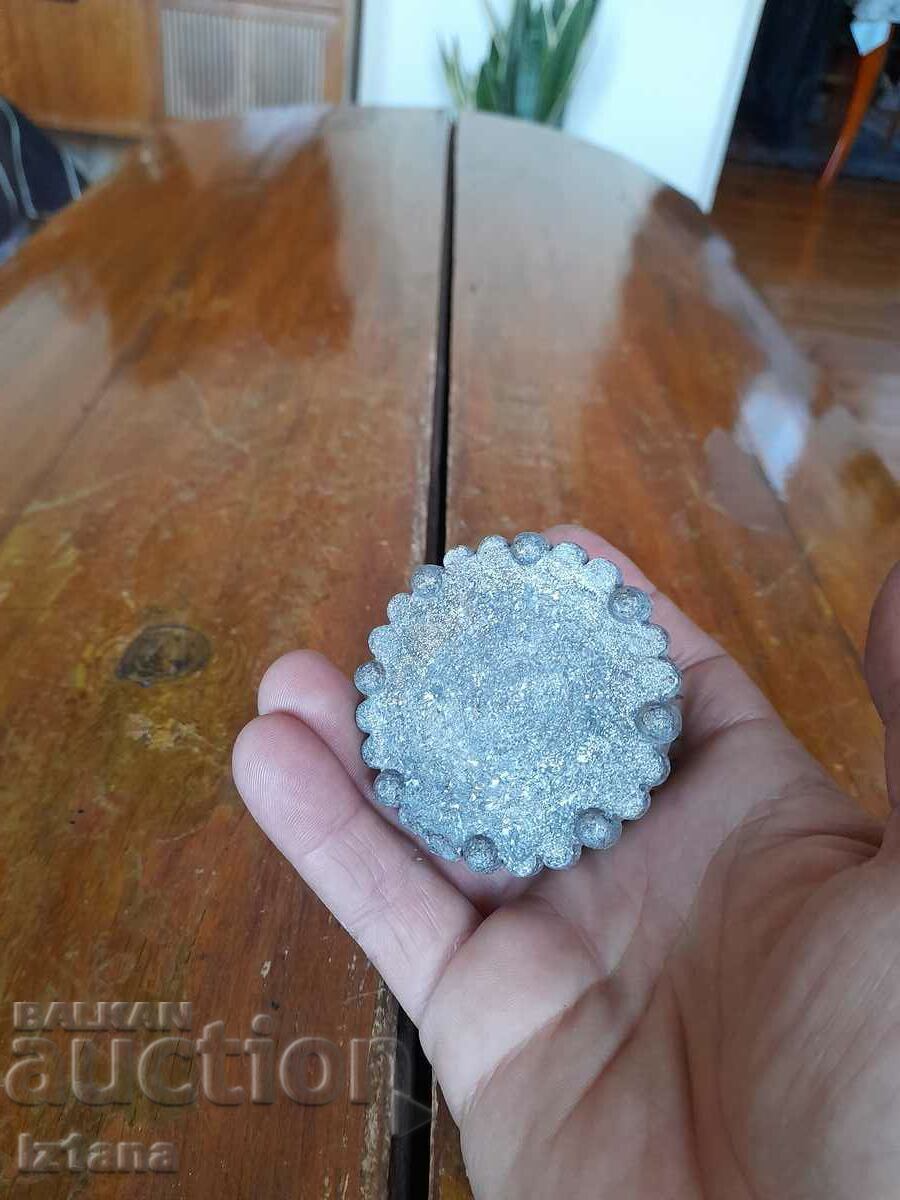 Delivery of Old stand, flower stand