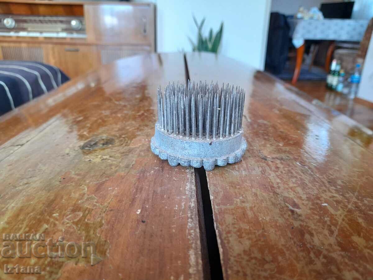 Old stand, flower stand