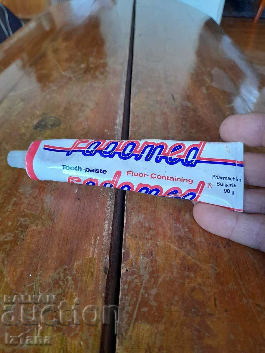 Pastă de dinți Radomed cu preț 6.00 BGN | € 3.07 Pastă de dinți Radomed cu preț 6.00 BGN | € 3.07