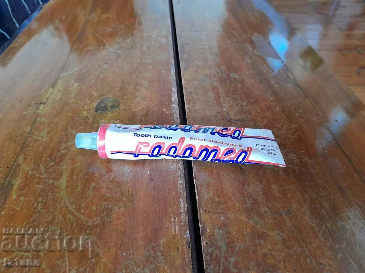 Radomed toothpaste