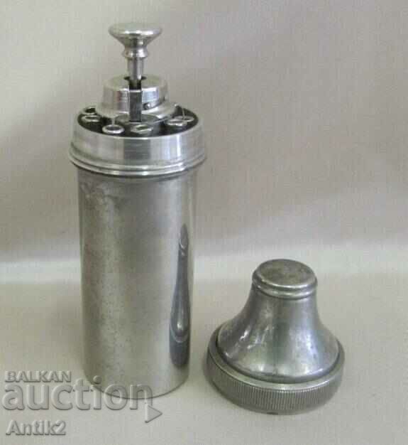 Втора Световна Война Комплект Спринцовка 2сс с цена 30.00 лв. | € 15.34