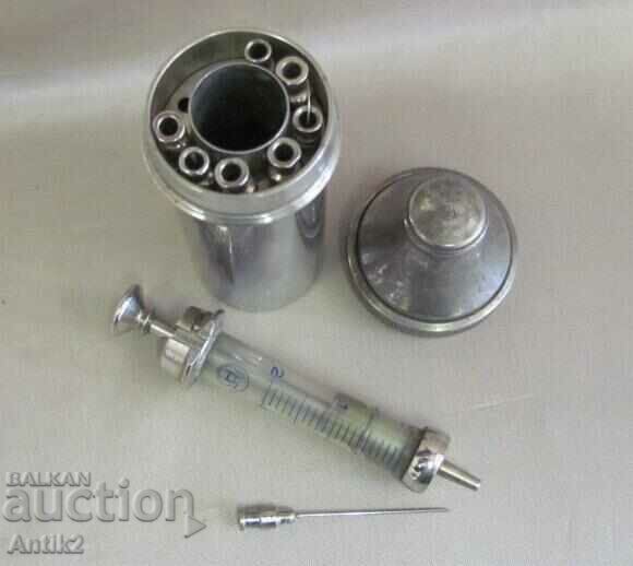 Delivery of WWII Set Syringe 2cc Delivery of WWII Set Syringe 2cc