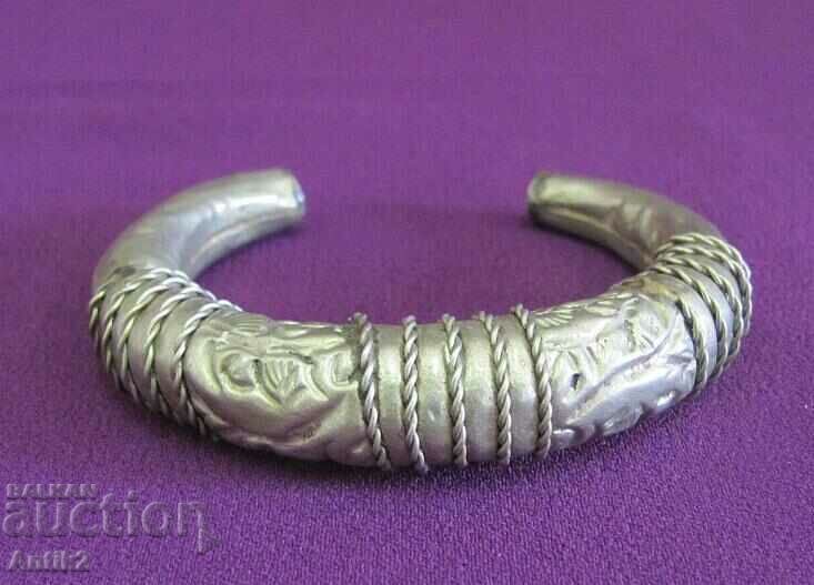 Very Old Bracelet with Celtic design with price 80.00 BGN | € 40.90 Very Old Bracelet with Celtic design with price 80.00 BGN | € 40.90