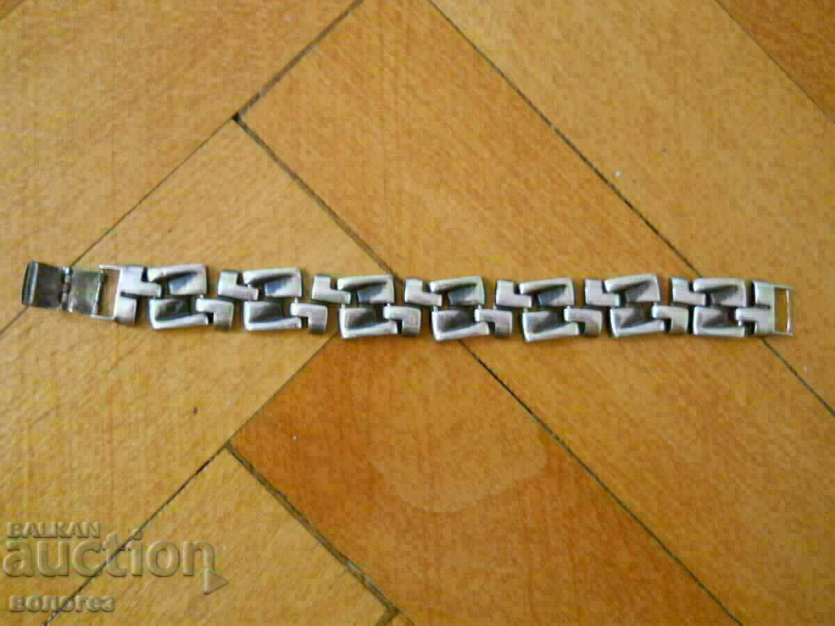 Ασημένια αλυσίδα - 31,50 γρ / πρ. 925 με τιμή 125.00 BGN | € 63.91 Ασημένια αλυσίδα - 31,50 γρ / πρ. 925 με τιμή 125.00 BGN | € 63.91