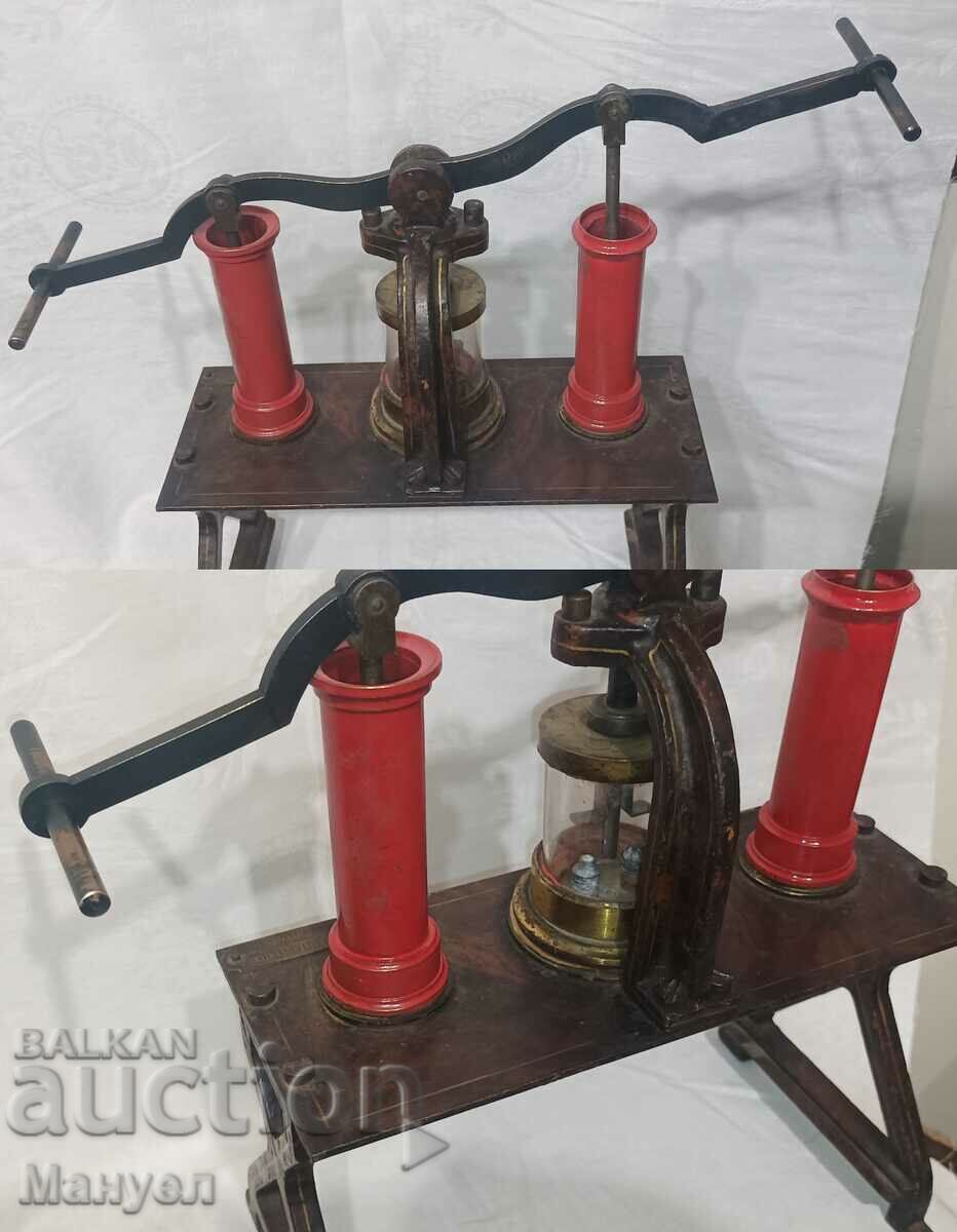Delivery of Old technical model of a fire pump.. Delivery of Old technical model of a fire pump..