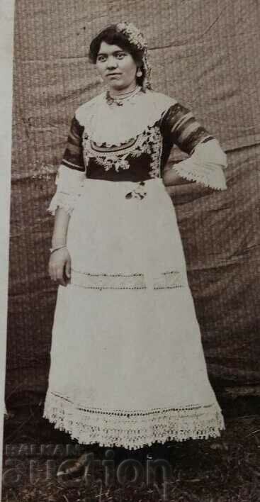 NOSIA SUKMAN WOMAN FEMALE PORTRAIT PHOTO KINGDOM OF BULGARIA with price 15.00 BGN | € 7.67 NOSIA SUKMAN WOMAN FEMALE PORTRAIT PHOTO KINGDOM OF BULGARIA with price 15.00 BGN | € 7.67