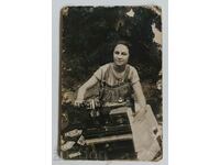 1925 SEWING MACHINE CARD GAME PHOTO KINGDOM OF BULGARIA