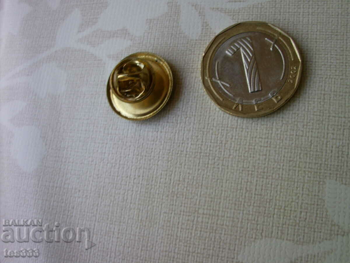 Παράδοση Σήμα 30 ετών φοιτητικό συμβούλιο στην καρφίτσα UNSS Παράδοση Σήμα 30 ετών φοιτητικό συμβούλιο στην καρφίτσα UNSS