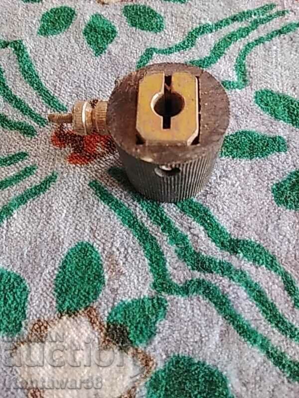 Knob for potentiometer IZOT with price 2.00 BGN | € 1.02