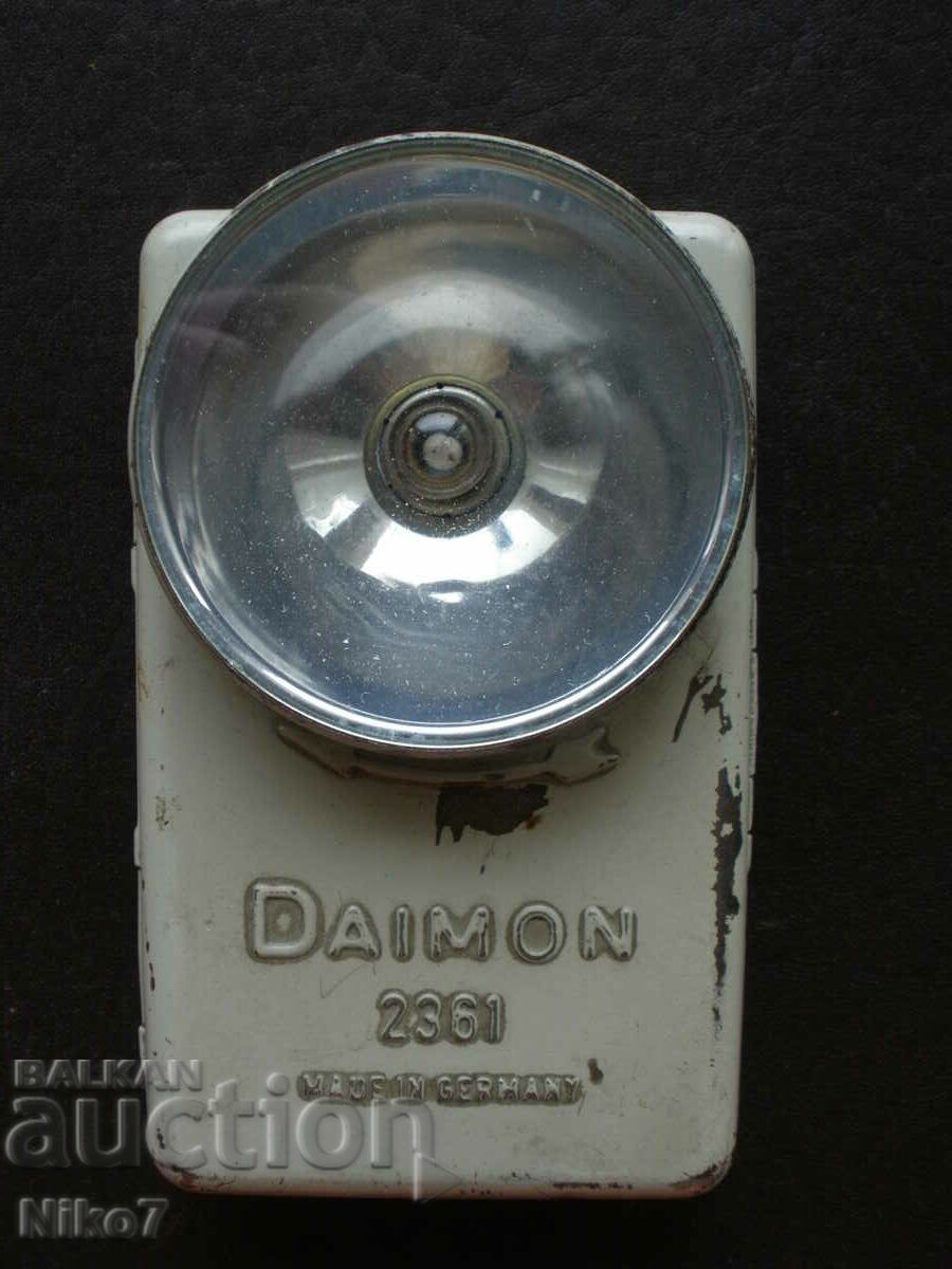 "DAIMON-2361" - lanternă veche, germană.