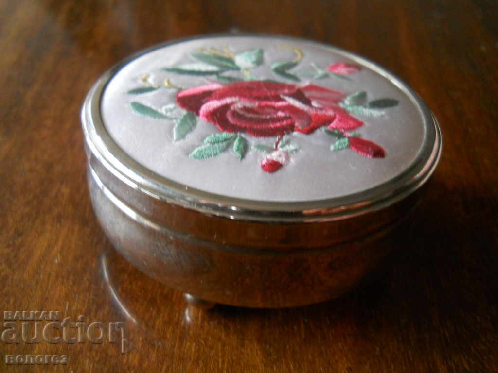 vintage metal jewelry box with embroidery