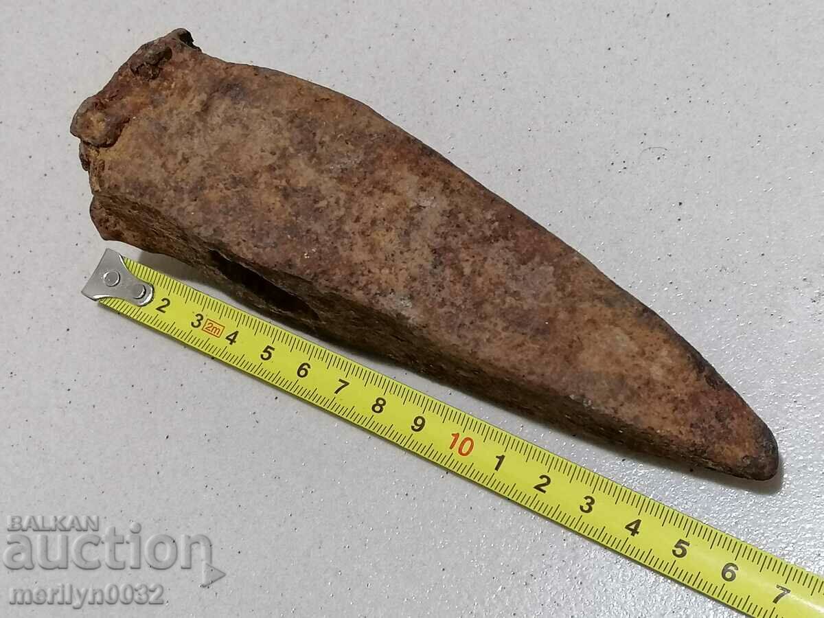 Very old wrought iron chipped stone hammer - 5 Very old wrought iron chipped stone hammer - 5