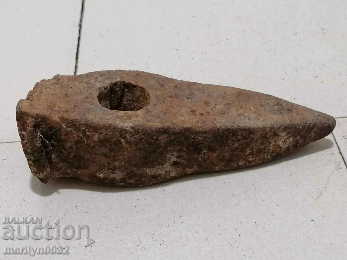Very old wrought iron chipped stone hammer - 6 Very old wrought iron chipped stone hammer - 6
