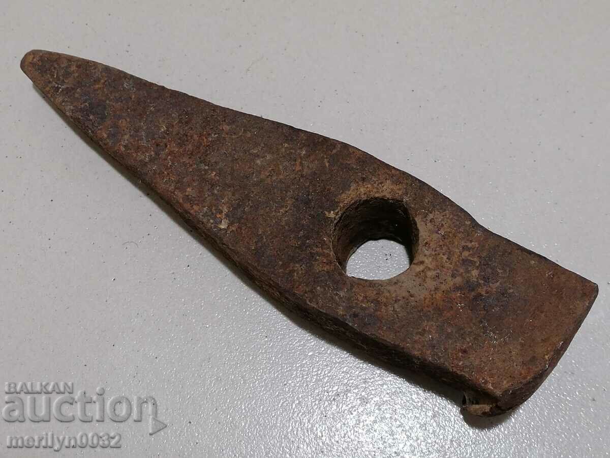 Auction Very old wrought iron chipped stone hammer Auction Very old wrought iron chipped stone hammer