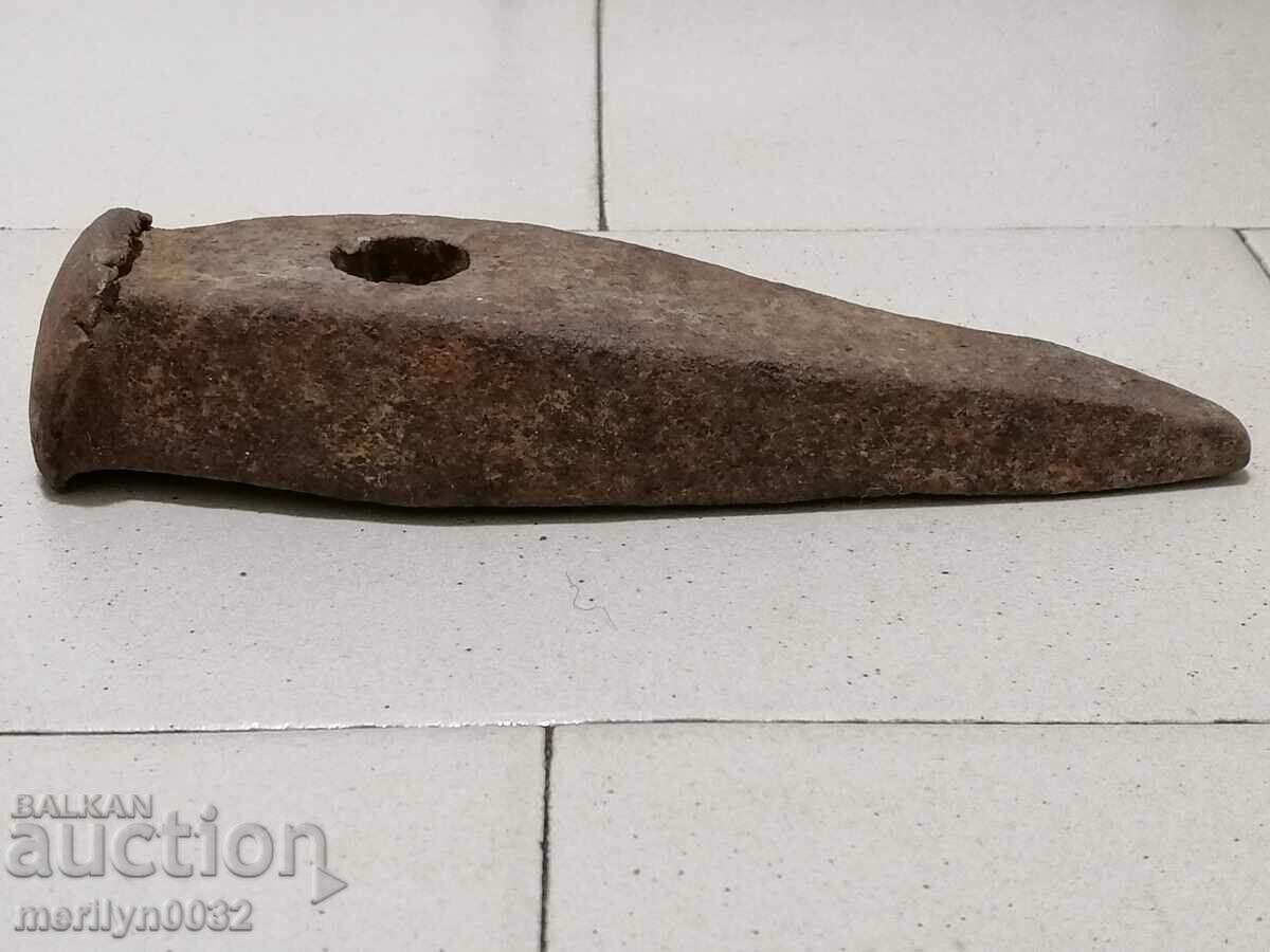 Very old wrought iron chipped stone hammer - 5 Very old wrought iron chipped stone hammer - 5
