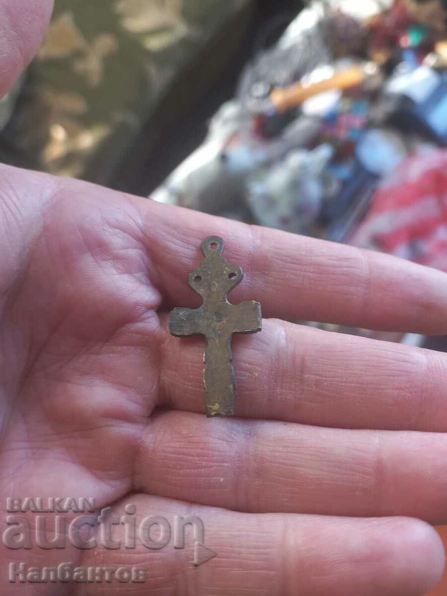 OLD BRONZE CROSS CROSS RELIGION with price 50.00 BGN | € 25.56 OLD BRONZE CROSS CROSS RELIGION with price 50.00 BGN | € 25.56