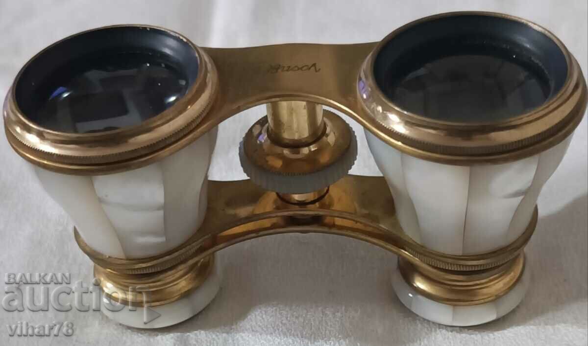 Delivery of mother-of-pearl theater binoculars Delivery of mother-of-pearl theater binoculars