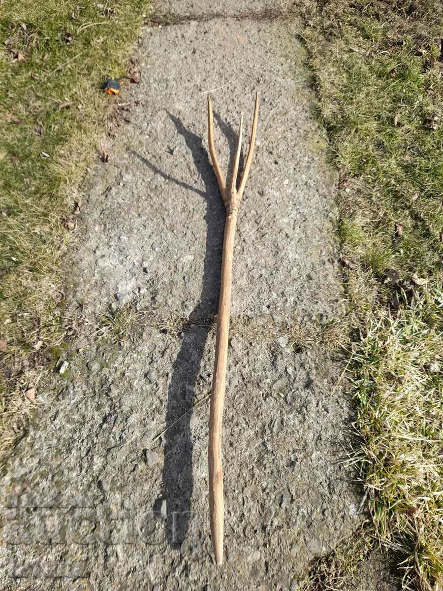 Old three-cornered wooden cottage with price 40.00 BGN | € 20.45 Old three-cornered wooden cottage with price 40.00 BGN | € 20.45