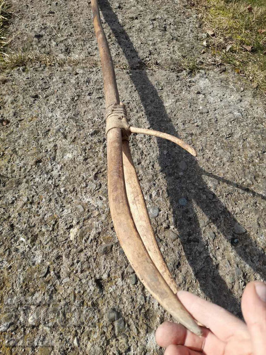 Delivery of Old three-cornered wooden cottage Delivery of Old three-cornered wooden cottage