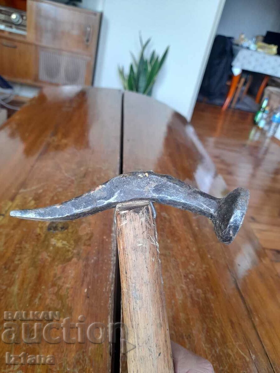 Old hammer, hammer with price 27.00 BGN | € 13.80 Old hammer, hammer with price 27.00 BGN | € 13.80
