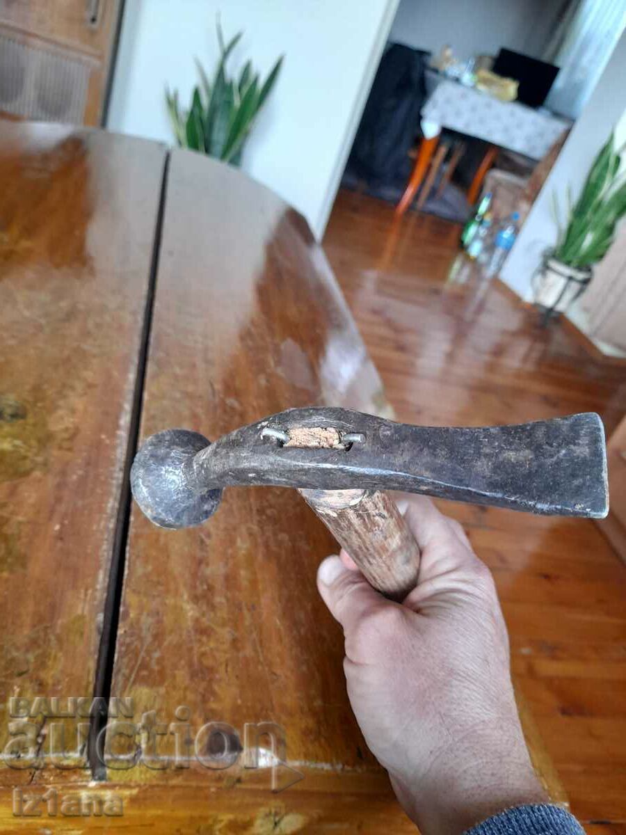 Delivery of Old hammer, hammer Delivery of Old hammer, hammer