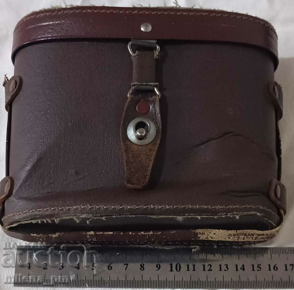 Auction Case for binoculars Auction Case for binoculars