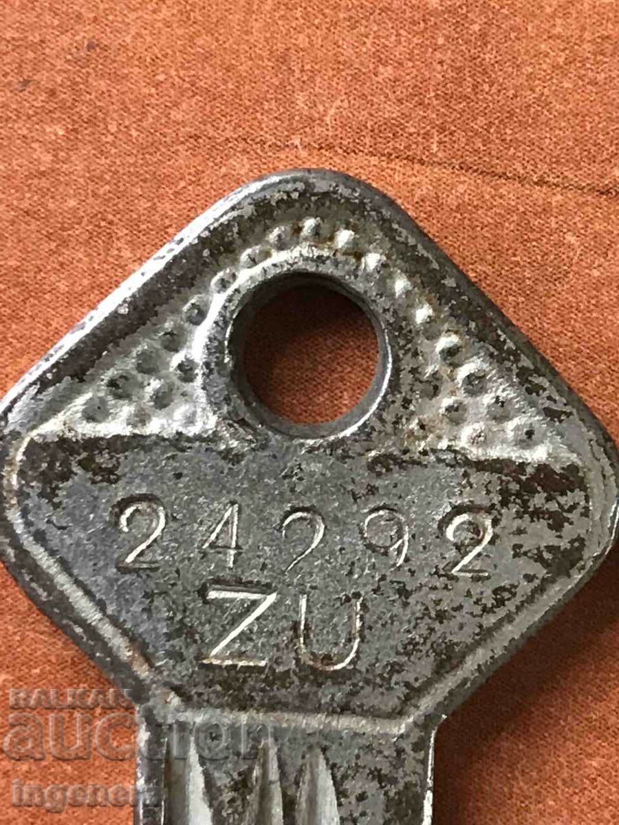 Delivery of KEY RETRO KEYS FOR COLLECTION-2 PCS. Delivery of KEY RETRO KEYS FOR COLLECTION-2 PCS.