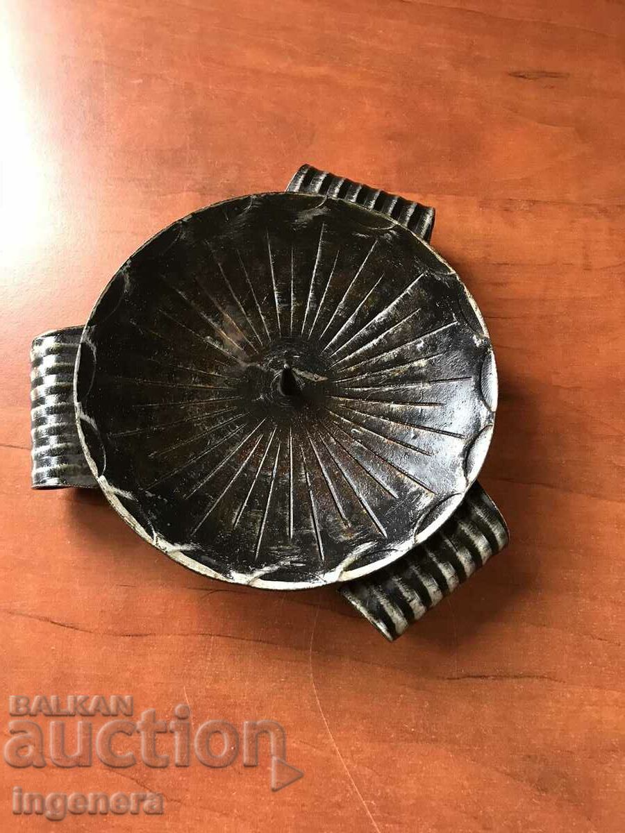 SFEMINAR FIER FORJAT METAL VECHI cu preț 19.00 BGN | € 9.71