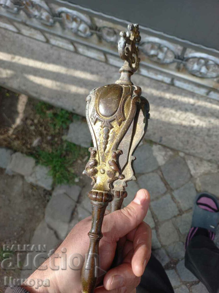 Delivery of OLD BRONZE FIREPLACE ORNAMENT MASCHA DILAF Delivery of OLD BRONZE FIREPLACE ORNAMENT MASCHA DILAF