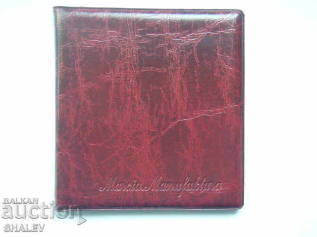 Delivery of Schulz pocket file for 32 coins. Delivery of Schulz pocket file for 32 coins.