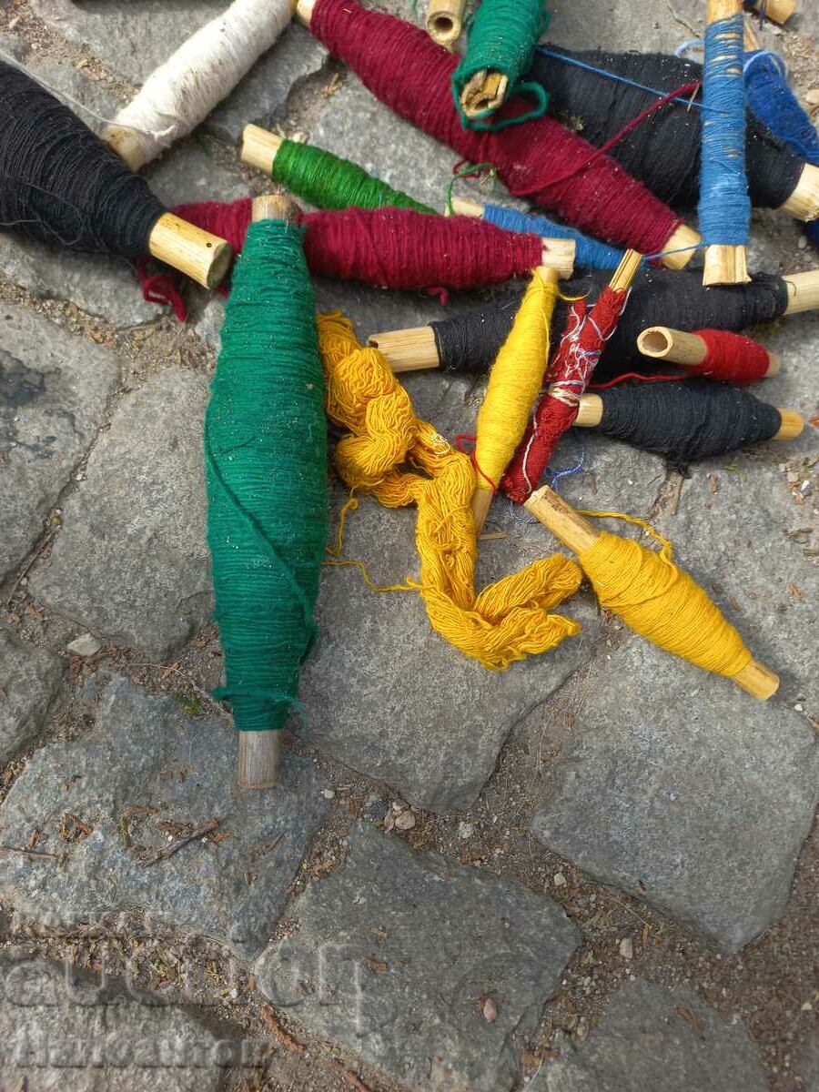 Delivery of OLD THREADS FOR COSTUME Delivery of OLD THREADS FOR COSTUME
