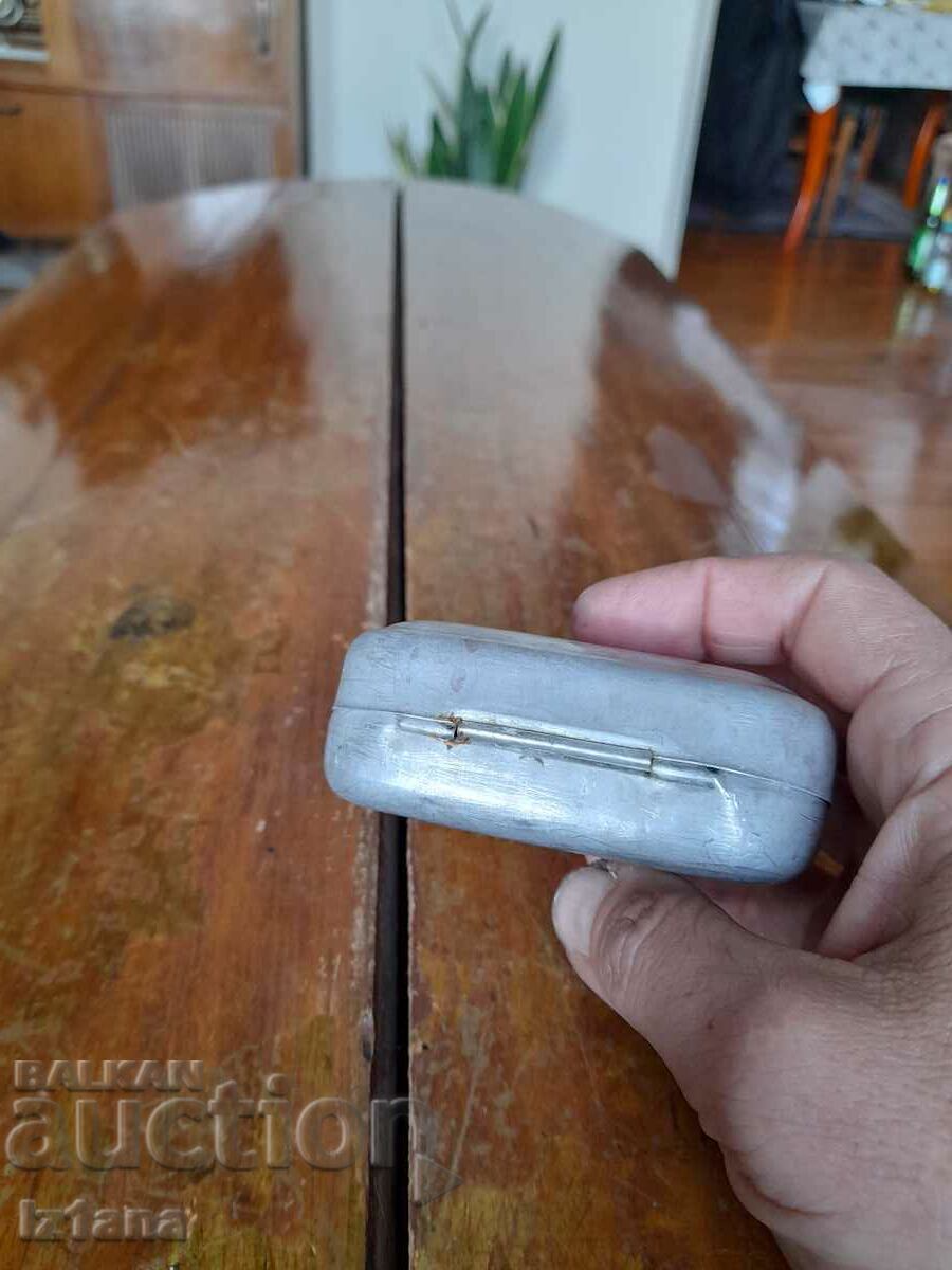 Delivery of Old aluminum soap dish Delivery of Old aluminum soap dish