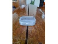 Sapuniera veche din aluminiu