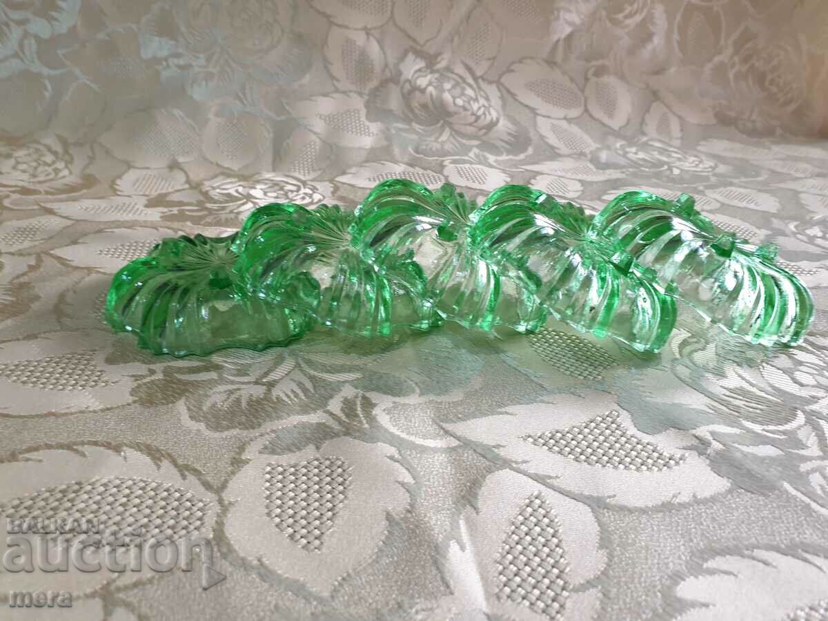 Delivery of Sweet plates made of thick colored glass on legs Delivery of Sweet plates made of thick colored glass on legs