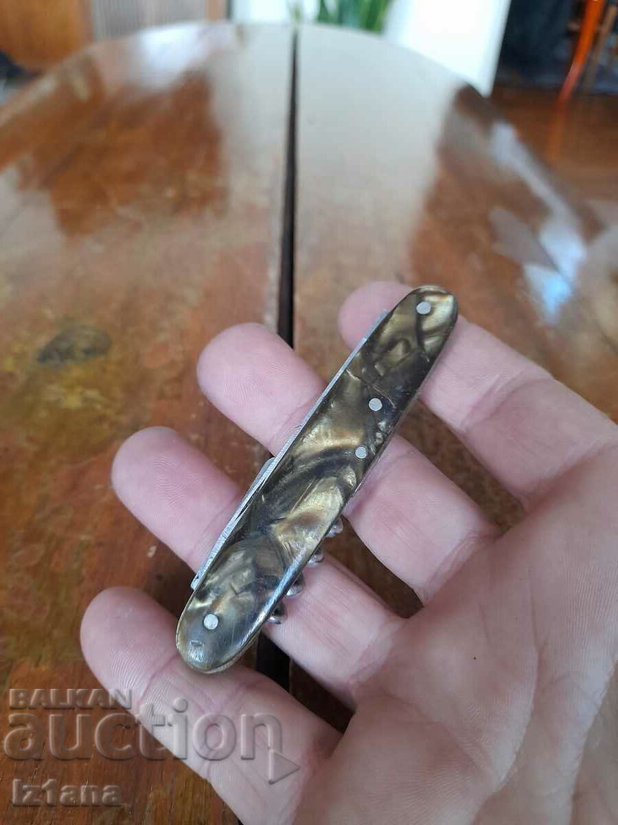 Old pocket knife, blade, blade with price 22.00 BGN | € 11.25 Old pocket knife, blade, blade with price 22.00 BGN | € 11.25