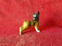 Παλιά πορσελάνινη φιγούρα σκύλου μπόξερ με τη σήμανση της Γερμανίας