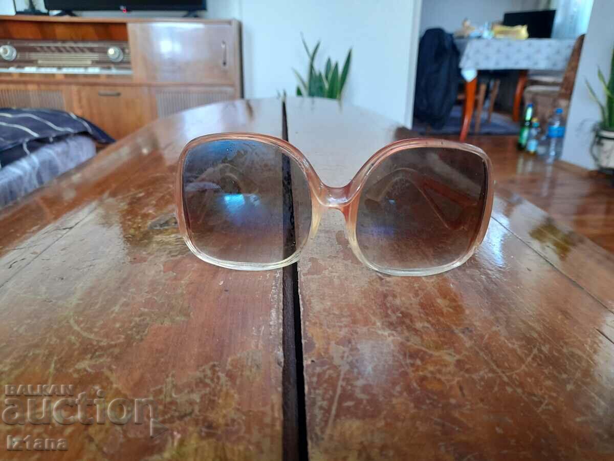 Old Women's Sunglasses