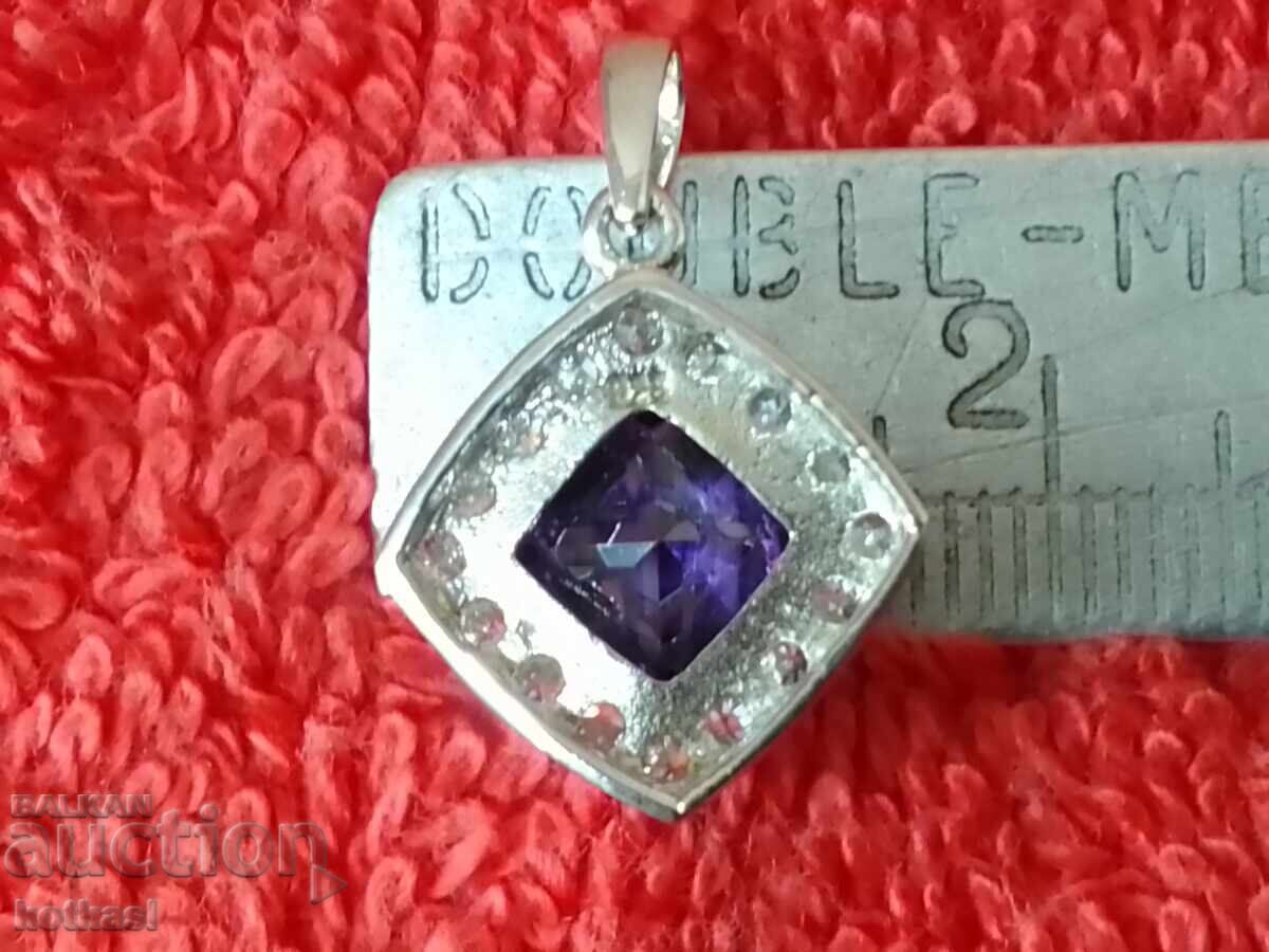 Pandantiv din argint vechi 925 cu preț € 21.00 | 41.07 BGN