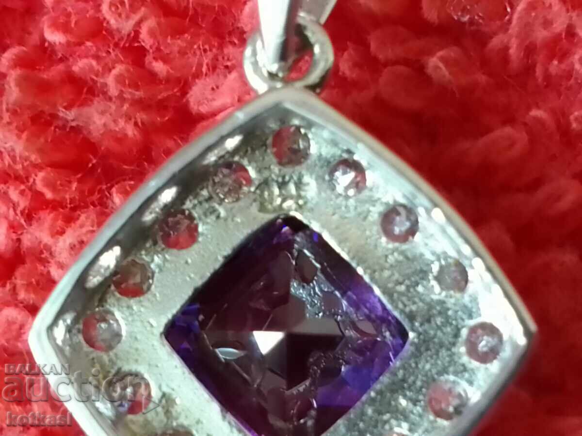 Livrarea Pandantiv din argint vechi 925 Livrarea Pandantiv din argint vechi 925