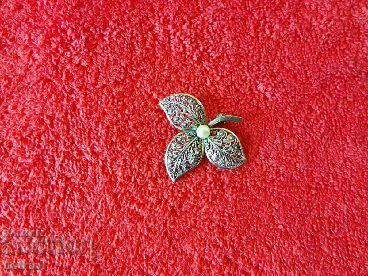 Old silver 835 filigree brooch with pearl Old silver 835 filigree brooch with pearl