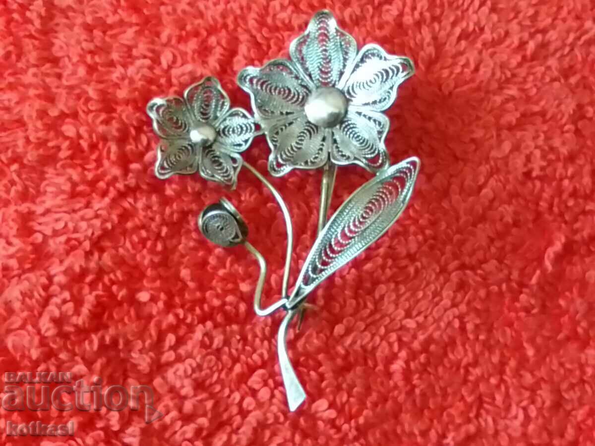 Delivery of Old Silver 925 Filigree Brooch Delivery of Old Silver 925 Filigree Brooch
