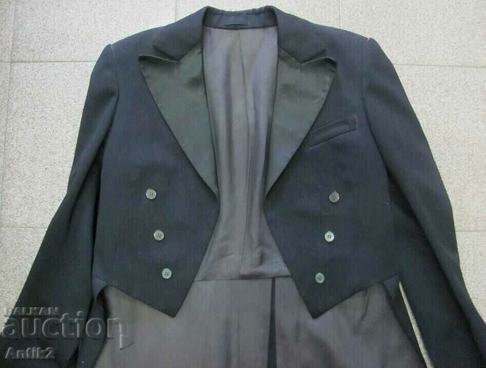 Ανδρικό επίσημο Frag Art Deco δεκαετίας του '30 με τιμή 60.00 BGN | € 30.68 Ανδρικό επίσημο Frag Art Deco δεκαετίας του '30 με τιμή 60.00 BGN | € 30.68