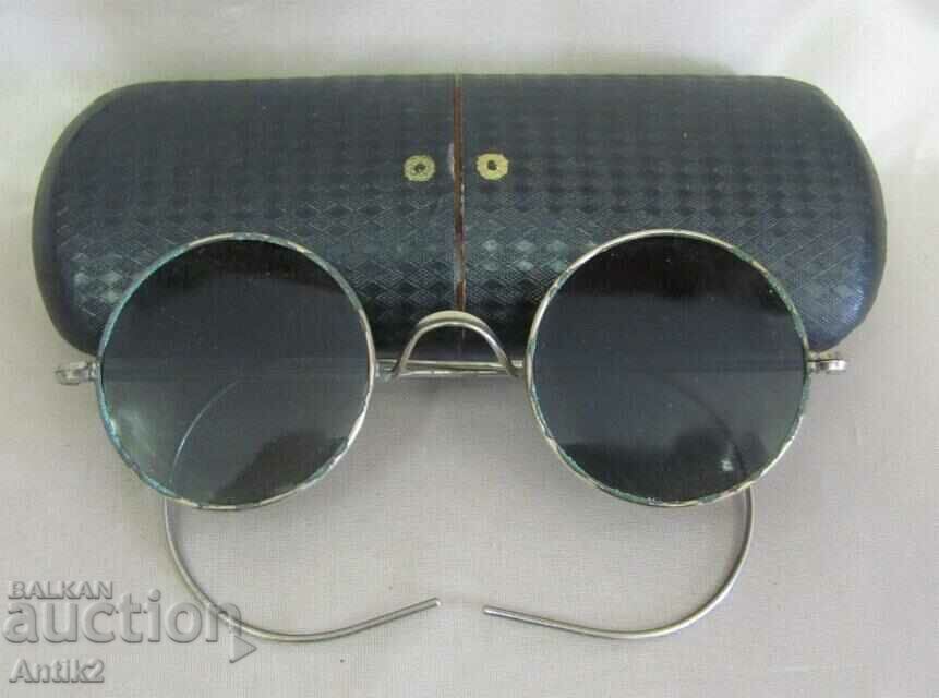 WWII Goggles in Original Case